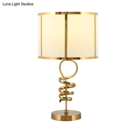 Navi - Vintage Barrel Living Room Desk Light Retro Fabric 1-Head Brass Night Table Lamp With