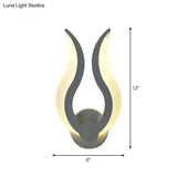Nordic Led Flame-Shaped Wall Sconce Light For Cozy Bedroom Ambiance In Warm/White