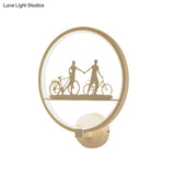 Nordic Led Wall Lamp With Eiffel Tower Or Couple Pattern - White/Black Metal Round Mural Fixture