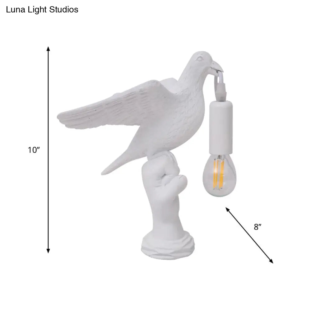 Nordic Style Bird Shaped Desk Light Resin Night Table Lamp In White/Black For Bedroom