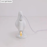 Nordic Style Bird Shaped Desk Light Resin Night Table Lamp In White/Black For Bedroom