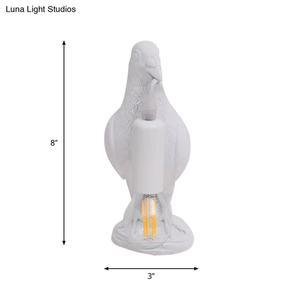 Nordic Style Bird Shaped Desk Light Resin Night Table Lamp In White/Black For Bedroom