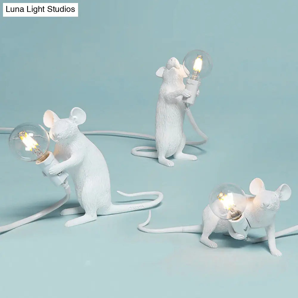 Nordic Style Resin Mouse Table Lamp With White Finish - 1 Head Restaurant Desk Lighting