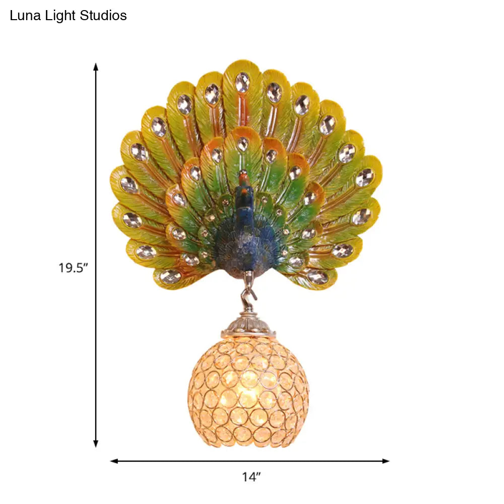 Retro Stylish Wall Sconce With Clear Crystal And Peacock Backplate In Silver/White