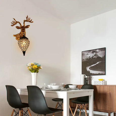 Sika Deer Head Wall Sconce: Countryside Gold Resin Lamp With Crystal Shade / Right