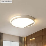 Simple Metal Flushmount Ceiling Light In Warm/White: 16’/19.5’ Wide Round Design