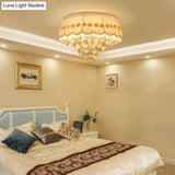 Simple Style White Scalloped Flush Mount Light With Crystal Drops (6/8 Heads)