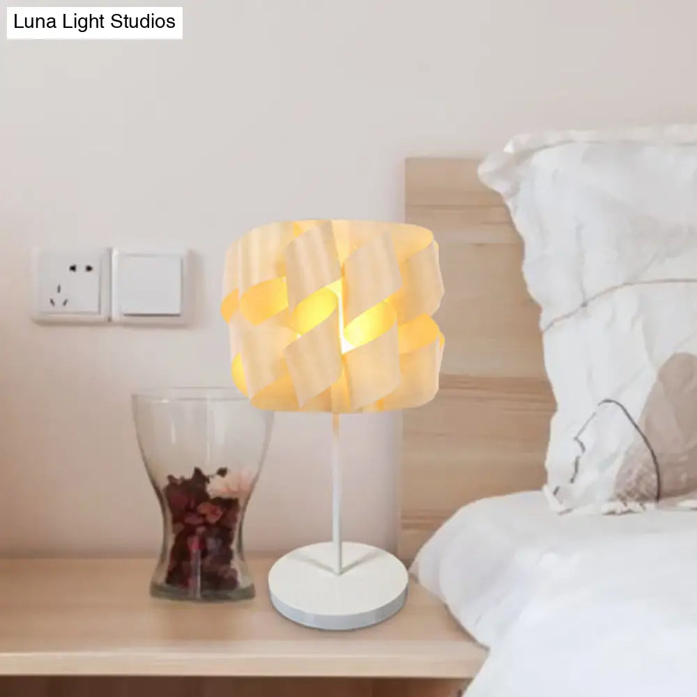 Small Japanese Wood Desk Lamp In Beige - Twist Task Lighting For Living Room