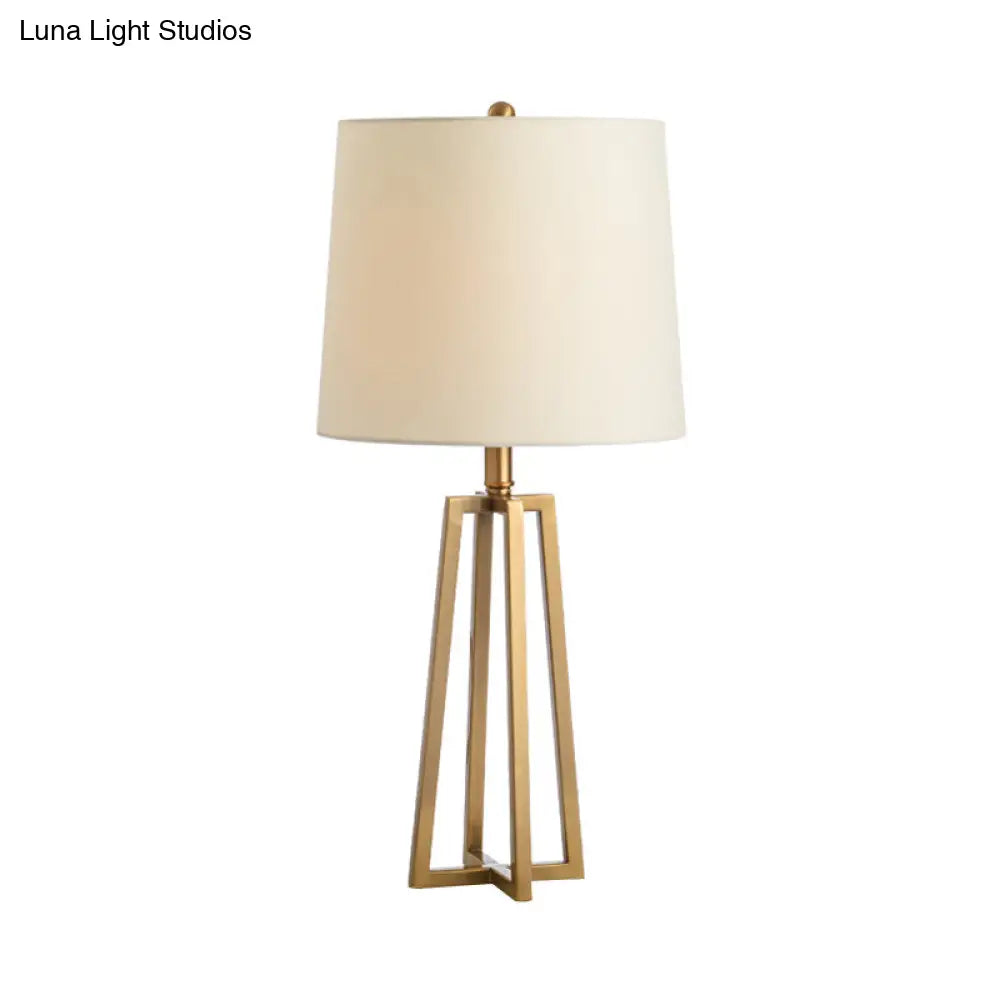 Traditional Fabric Drum Table Light With Geometric Base - Bedroom Task Lighting In White