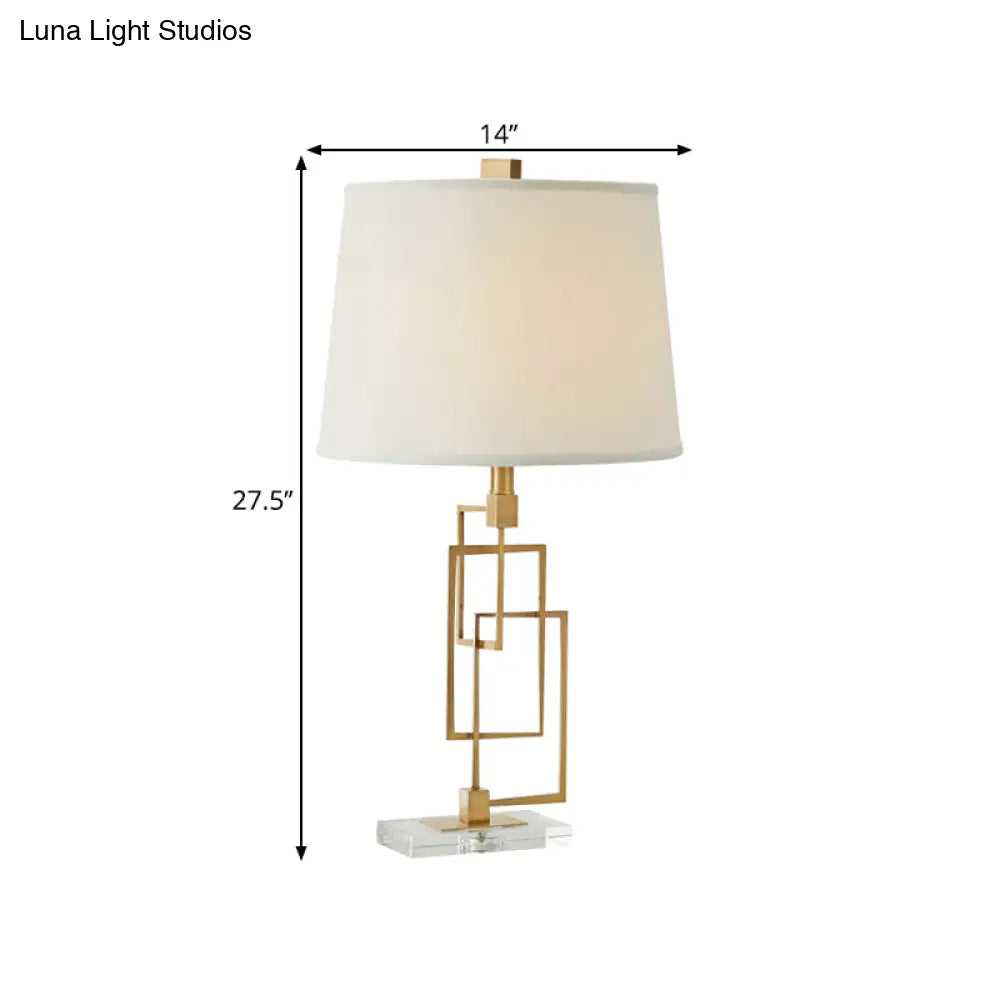 Traditional Metal 1-Head Gold Nightstand Lamp: Modernize Your Living Room With Intersected
