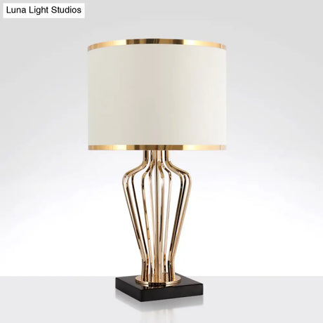 Traditional Single Brass Table Light With Drum Shade For Living Room Nightstand