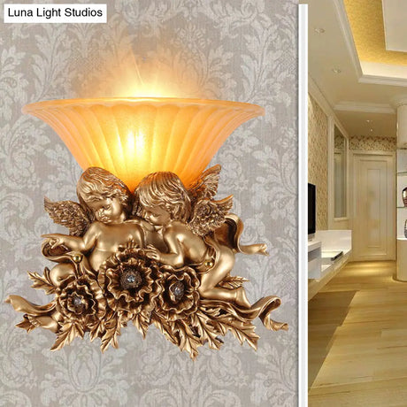 Vintage Flared Amber Glass Sconce Light With Double Angel Decoration - Hallway Wall Mount