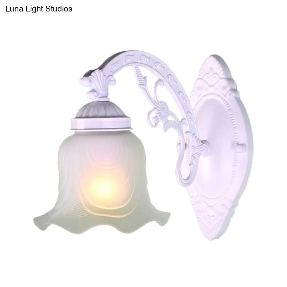 Vintage Style Metal Wall Lamp With Frosted Glass Shade Flower Living Room Sconce Light (1/2 Lights)