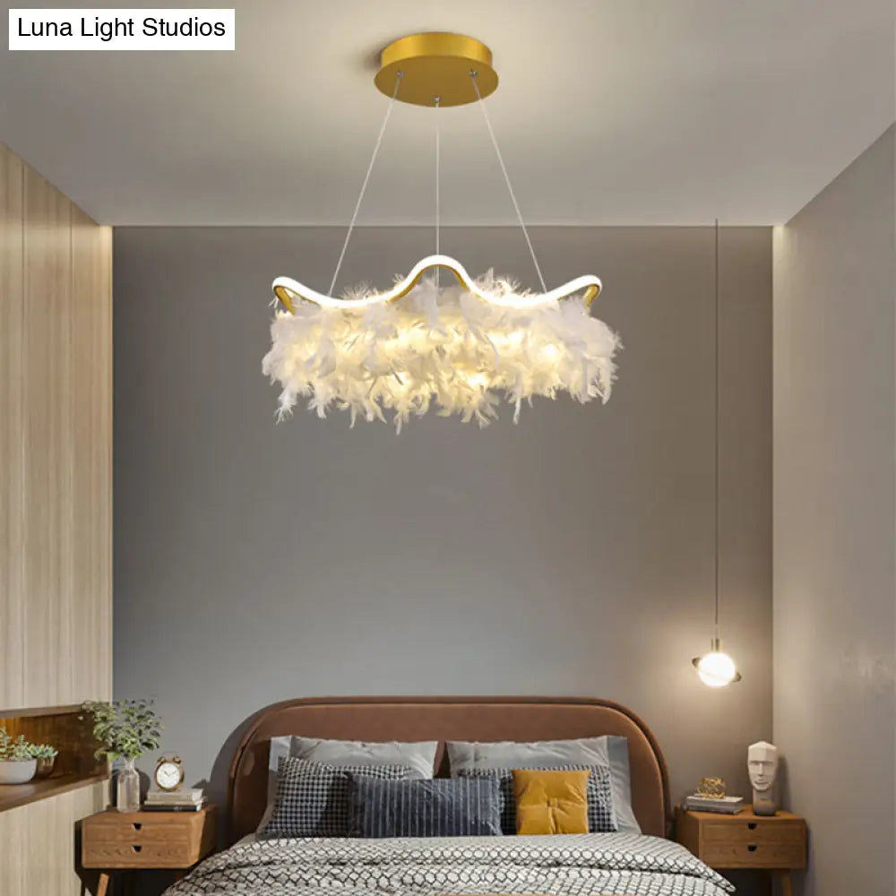 Wavy Metal Nordic White-Gold Led Chandelier With Feather Deco - Elegant Suspension Lighting