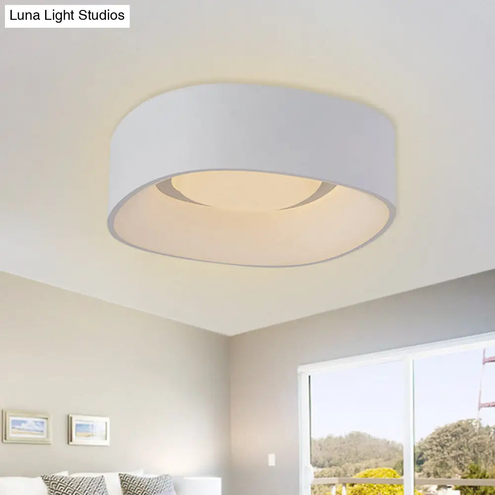 White Led Flush Mount Ceiling Light With Metallic Shade Available In 19’/23’ W